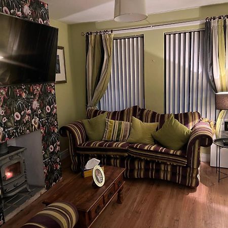 11 Parkmore Street, Ormeau Road, Belfast, Bt7 2Gt, 2 Bedroom House Kültér fotó