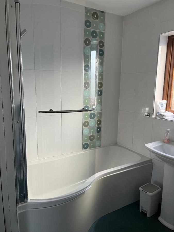 11 Parkmore Street, Ormeau Road, Belfast, Bt7 2Gt, 2 Bedroom House Kültér fotó