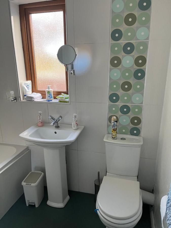 11 Parkmore Street, Ormeau Road, Belfast, Bt7 2Gt, 2 Bedroom House Kültér fotó