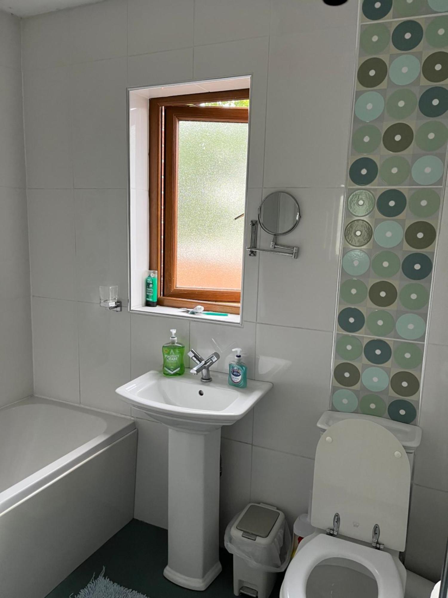 11 Parkmore Street, Ormeau Road, Belfast, Bt7 2Gt, 2 Bedroom House Kültér fotó