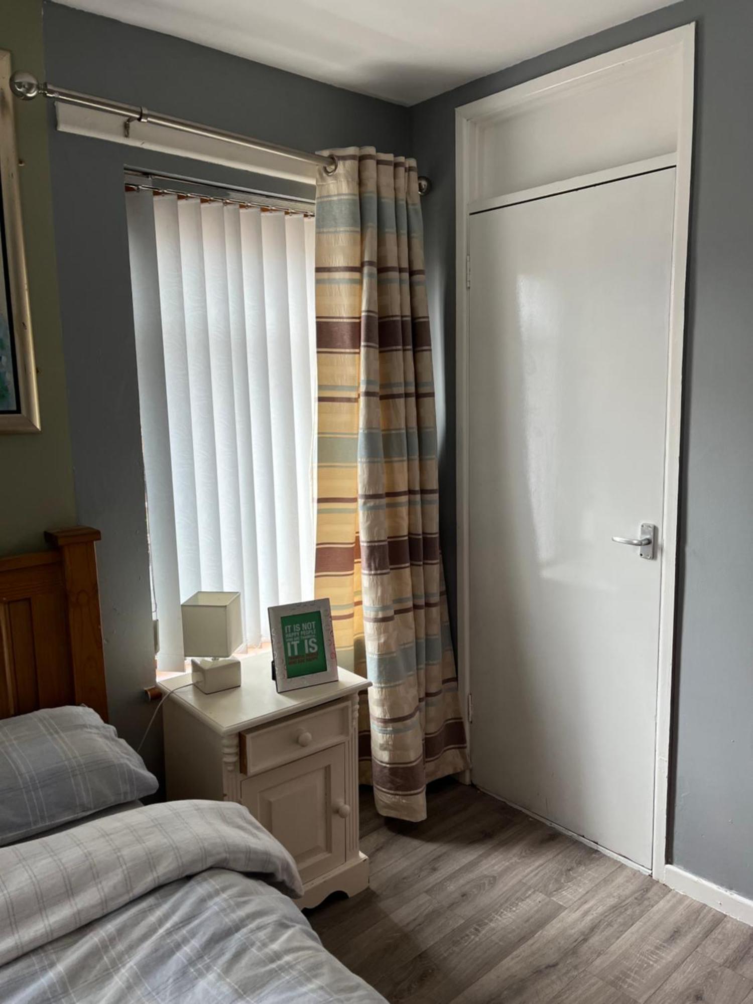 11 Parkmore Street, Ormeau Road, Belfast, Bt7 2Gt, 2 Bedroom House Kültér fotó